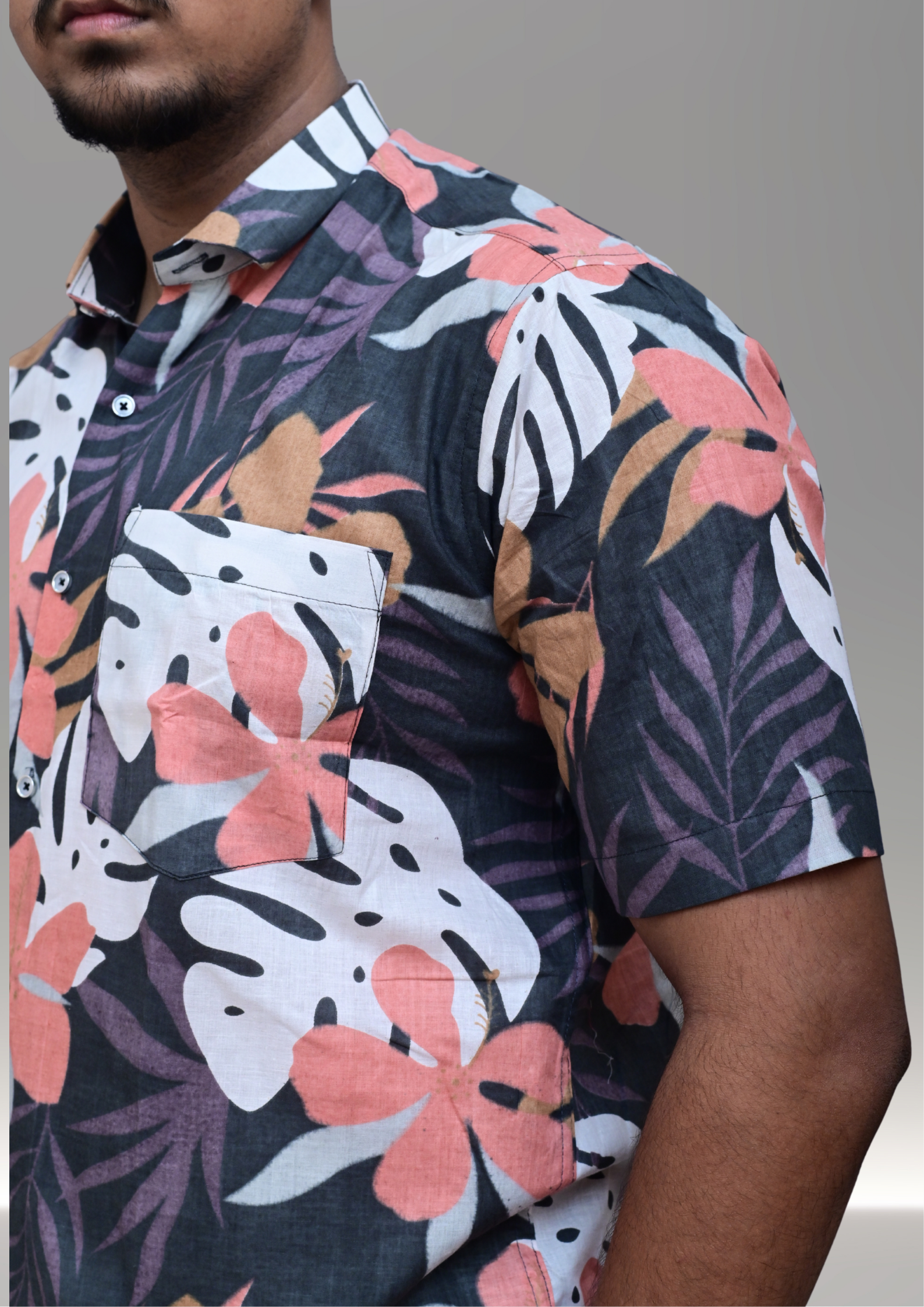 Men’s Black Tropical Floral Printed Casual Shirt – Premium Vacation Fit Half Sleeve