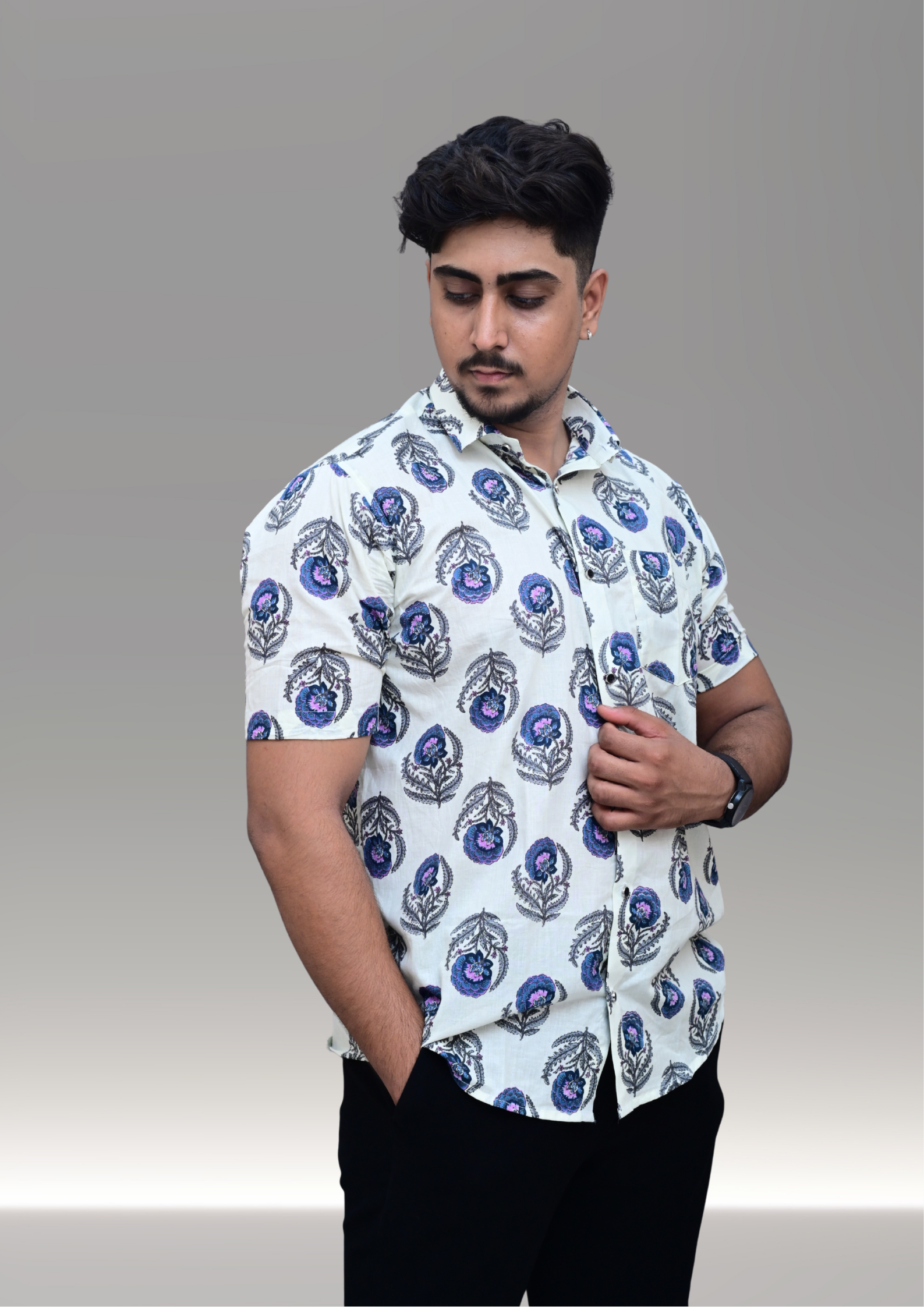 Men’s White Paisley Floral Printed Casual Shirt – Premium Relaxed Fit Half Sleeve