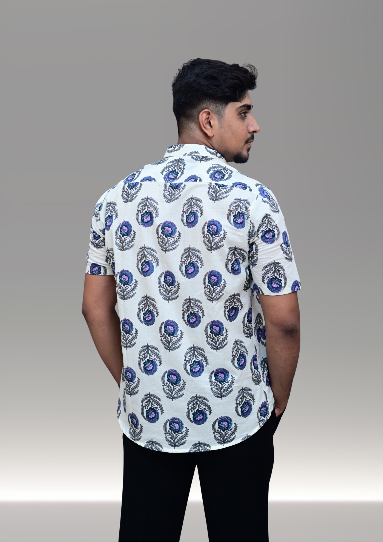 Men’s White Paisley Floral Printed Casual Shirt – Premium Relaxed Fit Half Sleeve