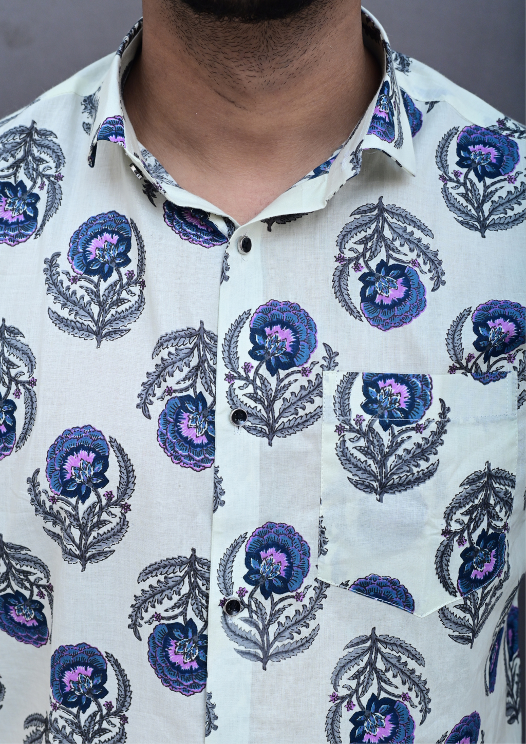 Men’s White Paisley Floral Printed Casual Shirt – Premium Relaxed Fit Half Sleeve