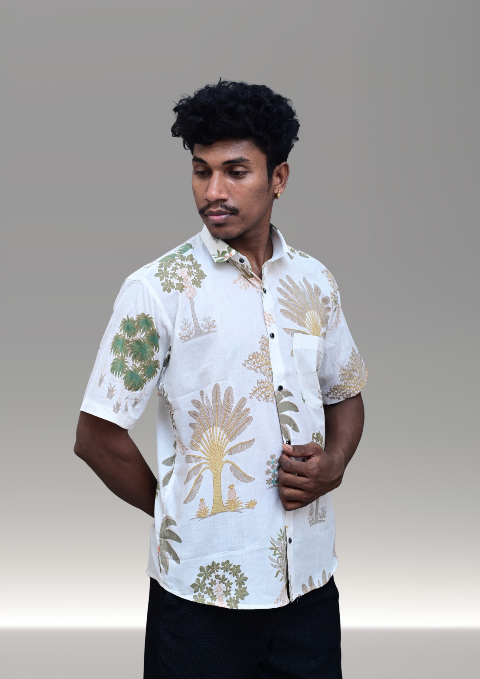Men’s White Tropical Palm Printed Casual Shirt – Premium Resort Fit Half Sleeve