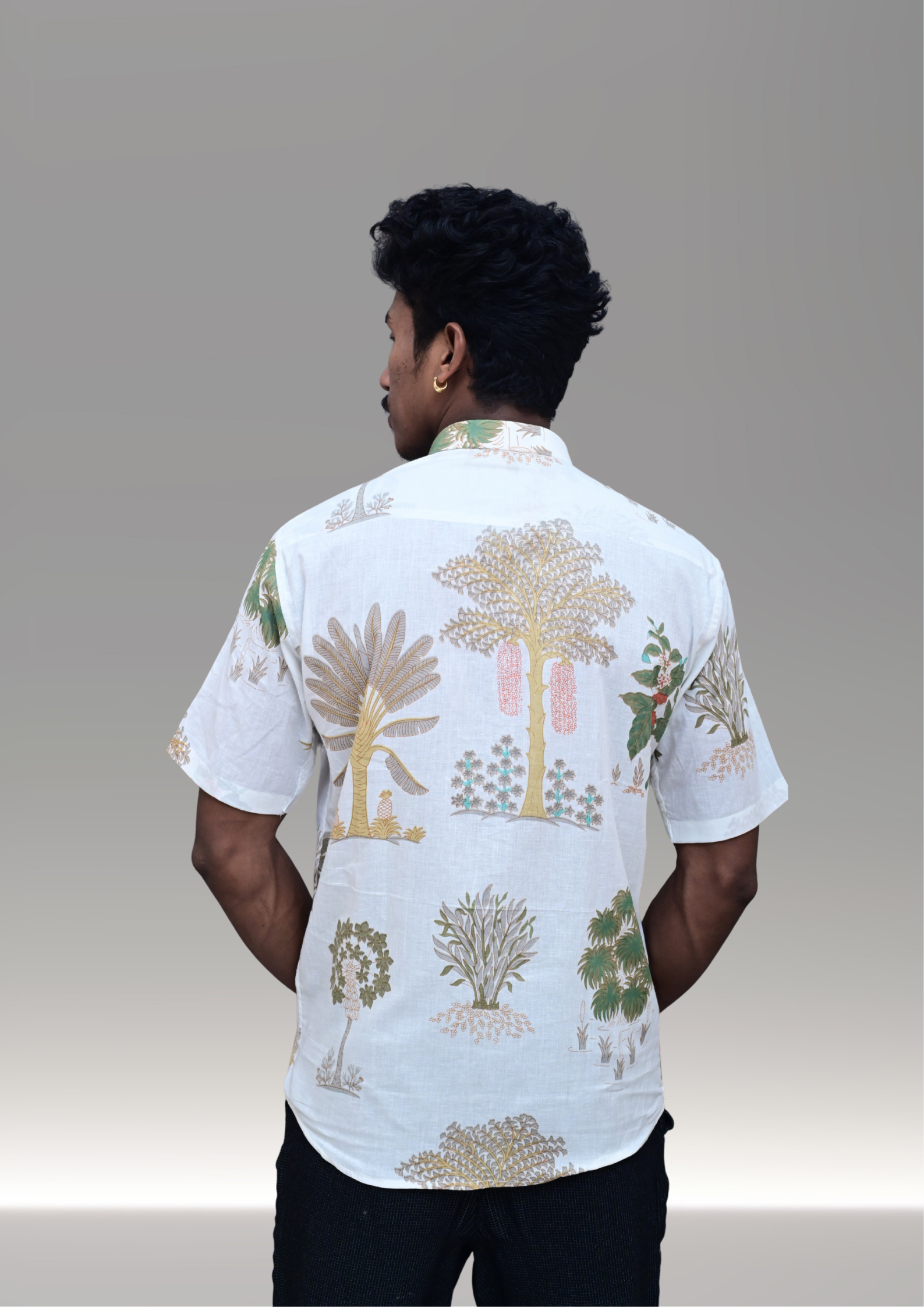 Men’s White Tropical Palm Printed Casual Shirt – Premium Resort Fit Half Sleeve